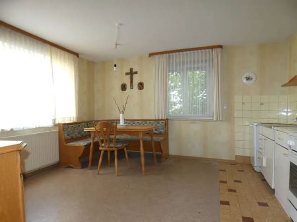 Immobilie in Haldenwang - Großes, freistehendes Wohnhaus mit Nebengebäuden in Haldenwang (bei Burgau/Schwaben) zu verkaufen! - Bild 4