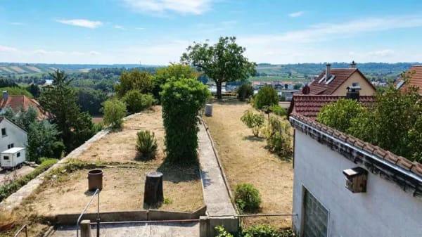 Immobilie in Lauffen am Neckar - Historisches Wohnjuwel mit einzigartigem Stadtmauergarten und traumhaftem Ausblick - Bild 1