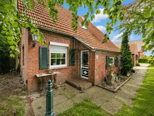 Immobilie in Großheide - Großheide: Landhaus mit großem Grundstück, Nebengebäude & viel Potenzial! - Bild 2