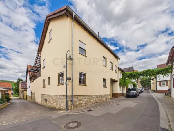 Immobilie in Aspisheim - Mehrgenerationenhaus mit separater Ferienwohnung, Werkstatt und Blick über die Weinberge - Bild 0