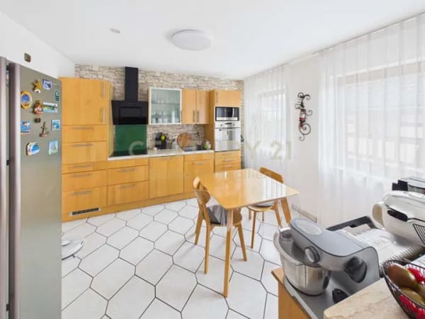 Immobilie in Aspisheim - Mehrgenerationenhaus mit separater Ferienwohnung, Werkstatt und Blick über die Weinberge - Bild 1