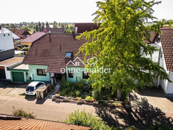 Immobilie in Fußgönheim - Traumhaus mit Zukunft: Zweifamilienhaus mit Einliegerwohnung, Wärmepumpe & PV-Anlage - Bild 0
