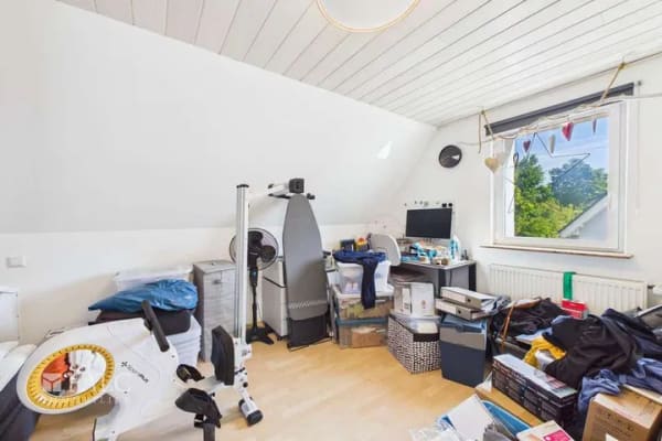 Immobilie in Schutterwald - Moderne Dachgeschosswohnung im Zweifamilienhaus- Großzügige Terrasse inklusive - Bild 2