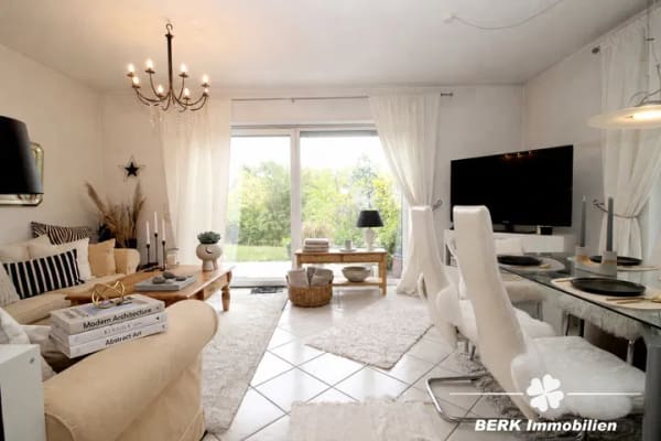 Immobilie in Glattbach - BERK Immobilien - Attraktive 2-Zimmer-Eigentumswohnung mit Terrasse in Glattbach - Bild 0