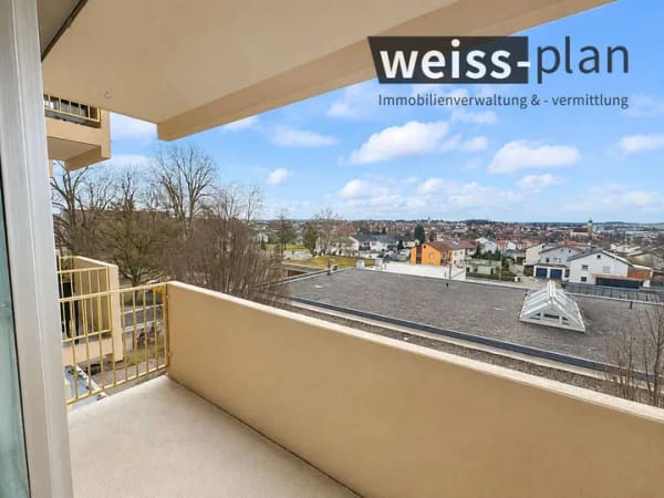 Immobilie in Ehingen (Donau) - Großzügiges Wohnen auf 4,5 Zimmern - barrierefrei mit Garage - Bild 1