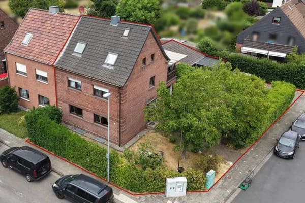 Immobilie in Dormagen - Vollvermietetes Dreifamilienhaus in Straberg - Bild 0