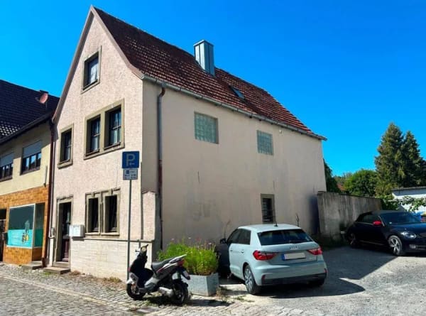 Immobilie in Haßfurt - Interessante Kapitalanlage in zentraler Lage mit Garten, Balkon und Terrasse! - Bild 1