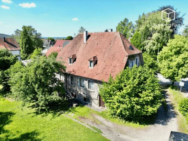 Immobilie in Vellberg - Sanierungsbedürftige Landhausvilla der 1920er Jahre auf traumhaftem 1.800 m² Grundstück - Bild 3