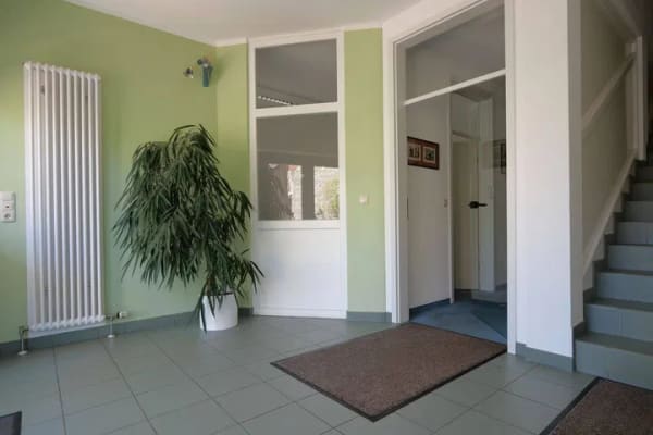 Immobilie in Heßdorf - Großzügige Wohnung mit 12 Zimmern und Privatgarten in ruhiger und naturnaher Wohnlage von Heßdorf (Objektnummer: 0703CJ26H) - Bild 1