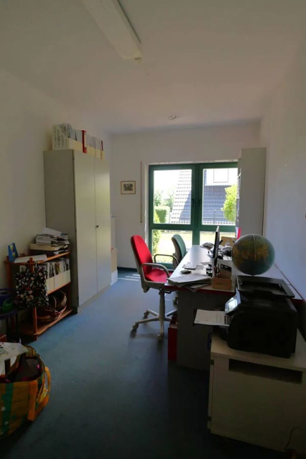 Immobilie in Heßdorf - Großzügige Wohnung mit 12 Zimmern und Privatgarten in ruhiger und naturnaher Wohnlage von Heßdorf (Objektnummer: 0703CJ26H) - Bild 4