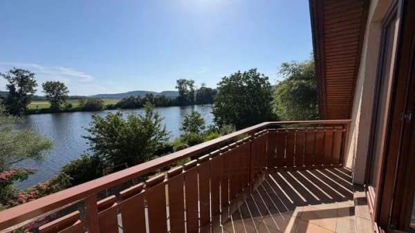 Immobilie in Schweich - Direkte Mosellage,  freistehendes Wohnhaus mit Einliegerwohnung in Schweich-Issel - Bild 1