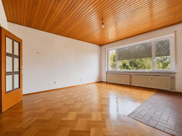 Immobilie in Baienfurt - Familienwohnsitz mit Vermietungspotenzial und großzügigem Grundstück - Bild 4
