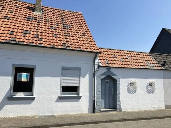 Immobilie in Übach-Palenberg - Interessantes Haus für handwerklich geschickte Käufer - Bild 0