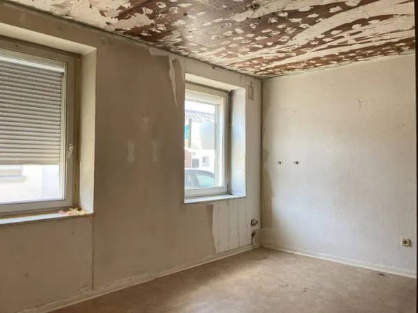 Immobilie in Übach-Palenberg - Interessantes Haus für handwerklich geschickte Käufer - Bild 4