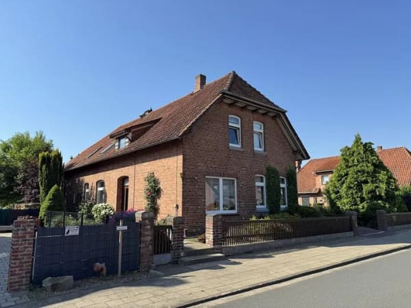 Immobilie in Steyerberg - Mehrfamilienhaus in Steyerberg (Steyerberg, Flecken) - Bild 1