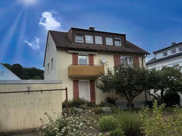 Immobilie in Süßen - 2-3 Familienhaus mit schönem Garten und Garage! Sofort frei! - Bild 0
