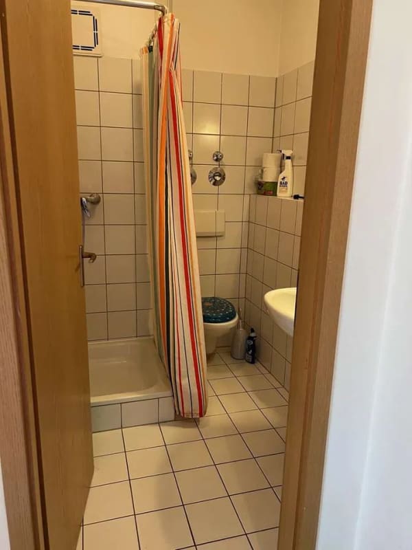 Immobilie in Weiden in der Oberpfalz - Ideal für Kapitalanleger! Schönes 1-Zimmer-Apartment mit großem Fenster - Bild 2