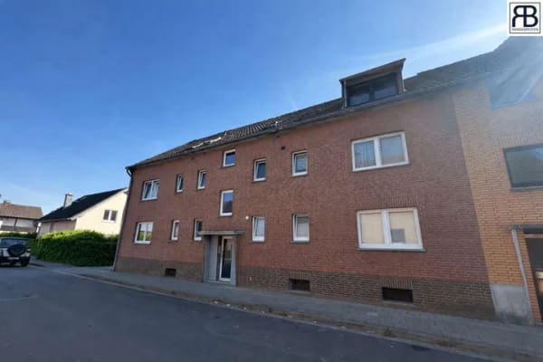 Immobilie in Elsdorf - Ca. 6% Rendite: Repräsentatives Mehrfamilienhaus in optimaler Lage – ideal für Investoren - Bild 1
