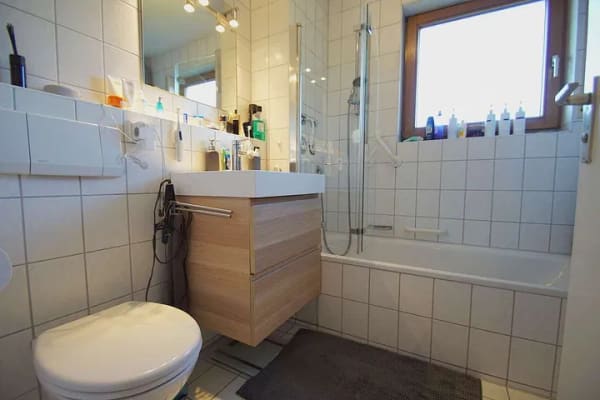 Immobilie in Beuren - Ganz oben wohnen mit Balkon und herrlicher Aussicht - Bild 3