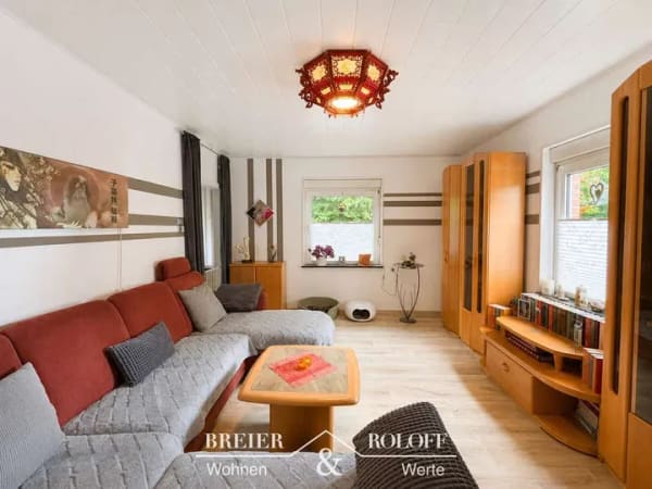 Immobilie in Niedernwöhren - Großzügig, familienfreundlich und voller Möglichkeiten - Einfamilienhaus in Niedernwöhren - Bild 1