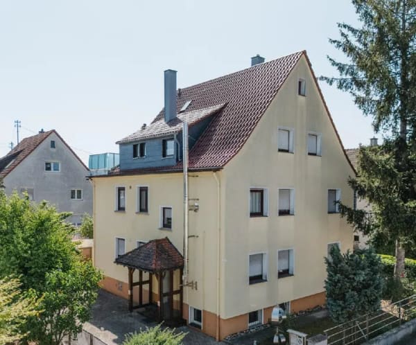 Immobilie in Asperg - Langlebiges, massiv gebautes Dreifamilienhaus in Asperg - für Macher und Gestalter - Bild 2