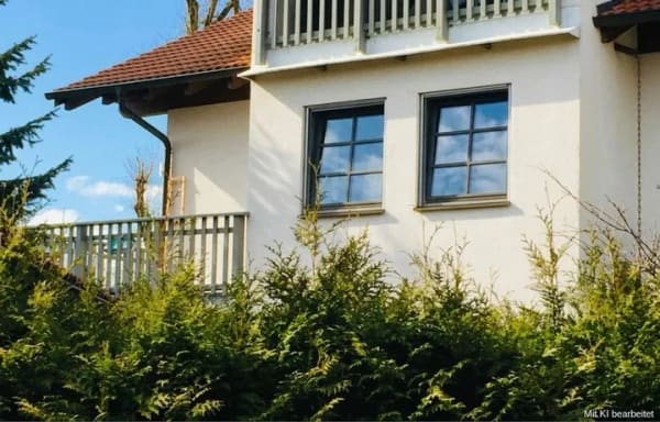 Immobilie in Oberhaching - Großzügige 3-Zimmer-Wohnung mit Sonnenbalkon in begehrter Lage von Oberhaching - Bild 0