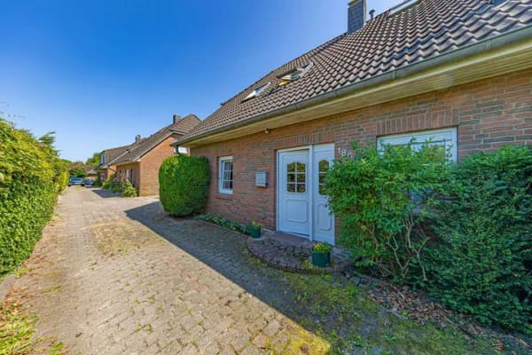 Immobilie in Wees - Ein Zuhause mit Charakter – gepflegtes Einfamilienhaus mit Erker, Garten & Terrasse in Wees - Bild 2