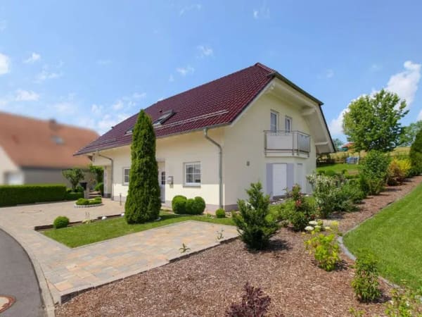Immobilie in Rasdorf - Einziehen & wohlfühlen - modernes Einfamilienhaus mit Einliegerwohnung in Rasdorf - Bild 0