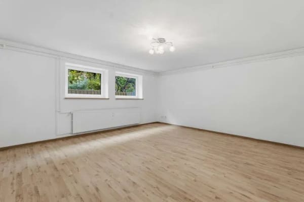 Immobilie in Kronshagen - Bezugsfertige Souterrainwohnung mit Stellplatz in Kronshagen – ideal zum Wohnen oder Vermieten - Bild 1