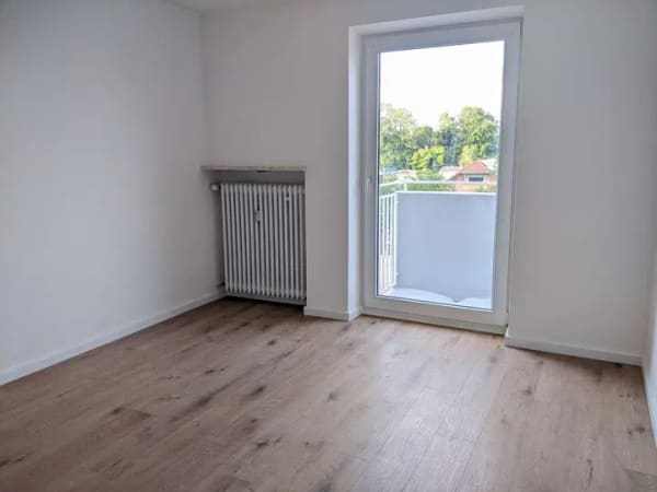 Immobilie in Puchheim - Gut geschnittene 3-Zi-Whg. 77 qm, S-Balkon, 4.OG, Lift, nur 381.000,- - Bild 1