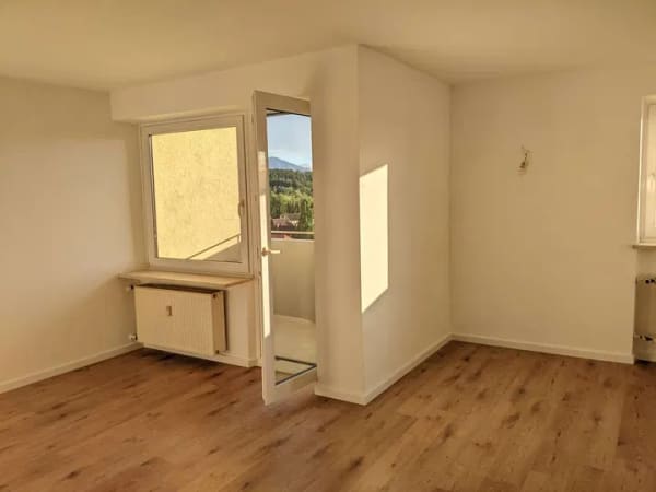 Immobilie in Puchheim - Gut geschnittene 3-Zi-Whg. 77 qm, S-Balkon, 4.OG, Lift, nur 381.000,- - Bild 3