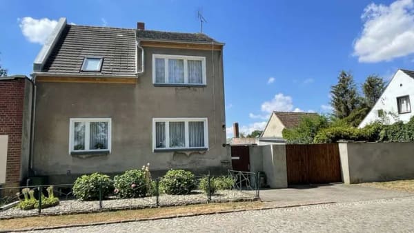 Immobilie in Barby - Wohnimmobilie mit Zufahrt - Bild 1