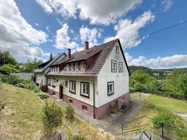 Immobilie in Nagold - Investitionsobjekt mit großem Garten und außergewöhnlicher Aussicht! - Bild 1