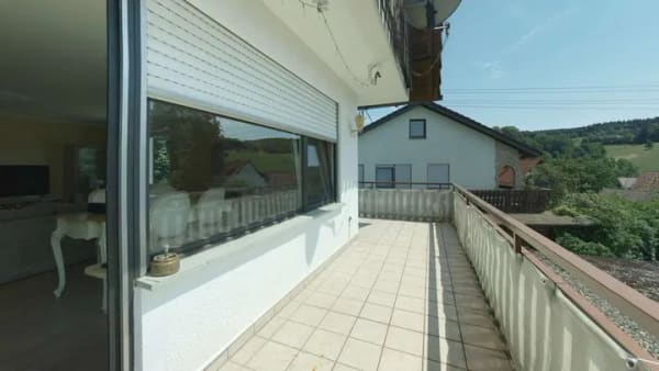 Immobilie in Stockach - Gepflegte 5-Zimmer-Erdgeschosswohnung mit Balkon und Garage in ruhiger Lage - Bild 3