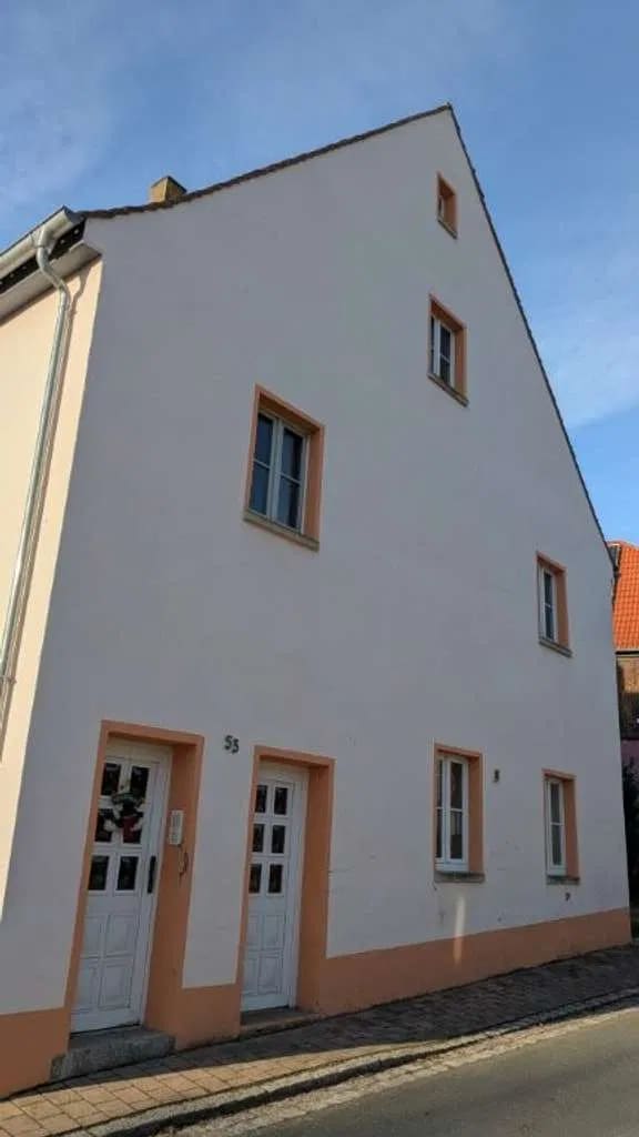 Immobilie in Markt Erlbach - Einfamilienhaus Renovierungsbedürftig - Bild 1