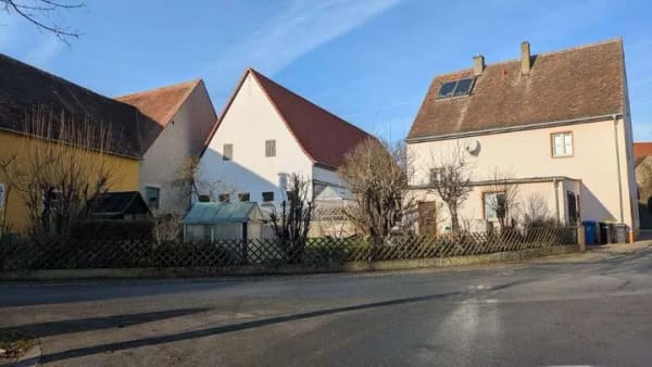 Immobilie in Markt Erlbach - Einfamilienhaus Renovierungsbedürftig - Bild 3