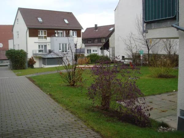 Immobilie in Korntal-Münchingen - DIE PERFEKTE KAPITALANLAGE ! 
Schöne 2,5-Zimmer-Wohnung * TG-Stellplatz * Zentrumslage - Bild 1