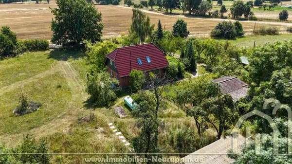 Immobilie in Lindow (Mark) - Traumhaftes Idyll am Dorfrand: Großzügiges Einfamilienhaus auf weitläufigem Naturgrundstück - Bild 0