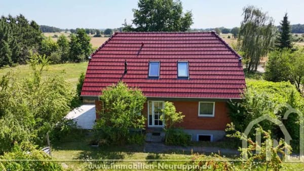 Immobilie in Lindow (Mark) - Traumhaftes Idyll am Dorfrand: Großzügiges Einfamilienhaus auf weitläufigem Naturgrundstück - Bild 1
