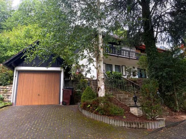 Immobilie in Wiehl - Großzügiges Mehrgenerationenhaus 
in zentrumsnaher Lage von Wiehl! - Bild 2