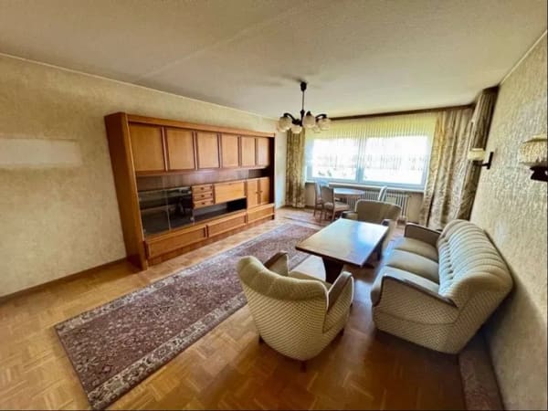 Immobilie in Itzehoe - Großzügige Wohnung im OG mit viel Platz und schönem Balkon/Nähe Krankenhaus - Bild 1