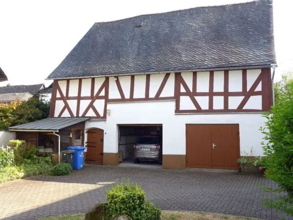 Immobilie in Ehringshausen - Vielseitig nutzbares Anwesen - ruhige Lage - ebener Garten! - Bild 1