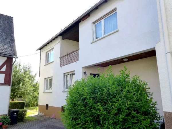 Immobilie in Ehringshausen - Vielseitig nutzbares Anwesen - ruhige Lage - ebener Garten! - Bild 2