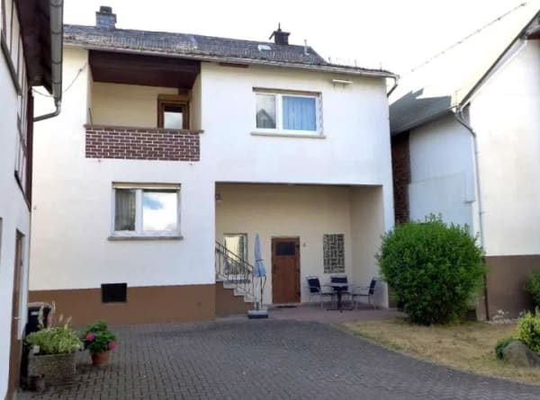 Immobilie in Ehringshausen - Vielseitig nutzbares Anwesen - ruhige Lage - ebener Garten! - Bild 4