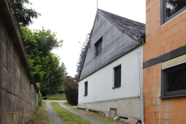 Immobilie in Bad Lobenstein - Wohnen für zwei Generationen - zwei Häuser auf einem Grundstück - Bild 2