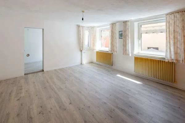 Immobilie in Memmingen - Wohnen wie im eigenen Haus – Historischer Charme auf drei Ebenen - Bild 1