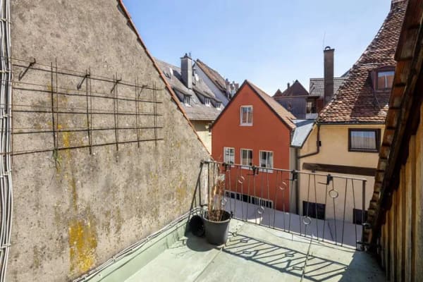 Immobilie in Memmingen - Wohnen wie im eigenen Haus – Historischer Charme auf drei Ebenen - Bild 3