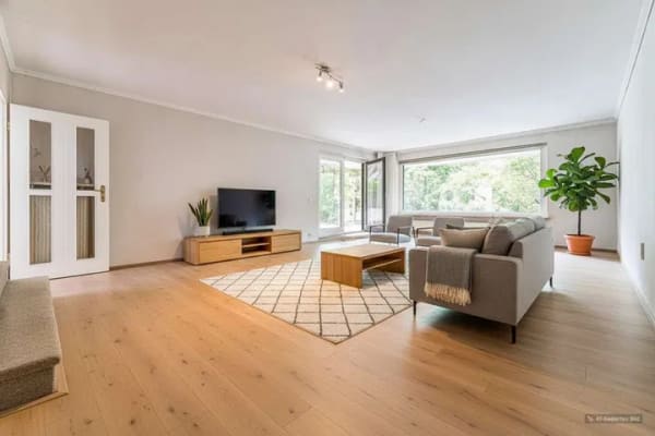 Immobilie in Kayhude - Viel Platz für die ganze Familie – 200 m² Wohnfläche auf eingewachsenem Eckgrundstück in Kayhude - Bild 3