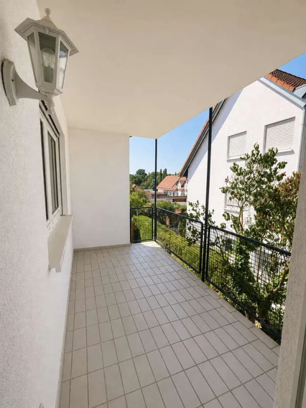 Immobilie in Erpolzheim - Großzügige 3-Zimmer-Eigentumswohnung mit Garten, Balkon, Keller, Garage & Stellplatz in Erpolzheim - Bild 1
