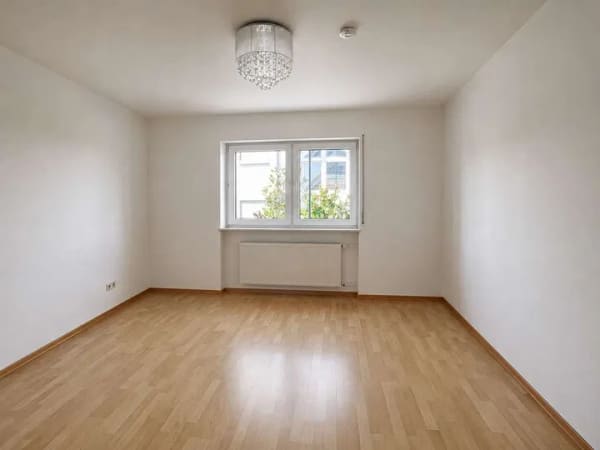 Immobilie in Erpolzheim - Großzügige 3-Zimmer-Eigentumswohnung mit Garten, Balkon, Keller, Garage & Stellplatz in Erpolzheim - Bild 2